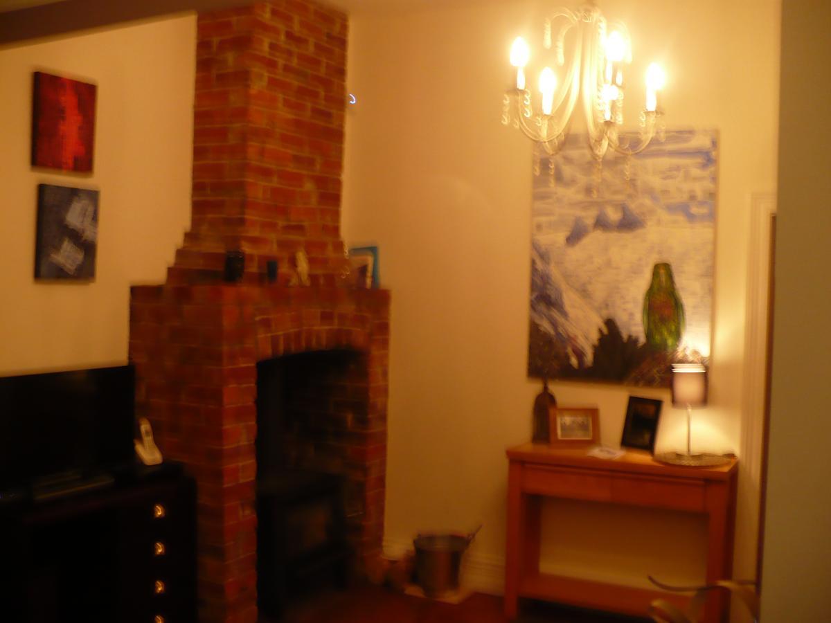 Brockworth Cottage ไครสต์เชิร์ช ภายนอก รูปภาพ