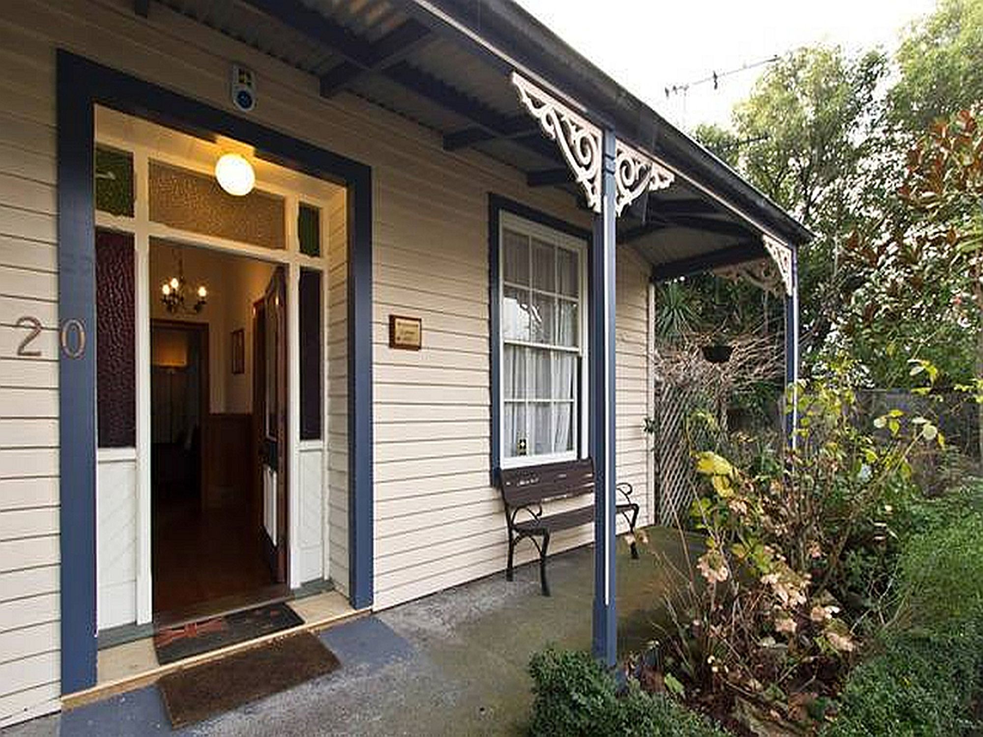 Brockworth Cottage ไครสต์เชิร์ช ภายนอก รูปภาพ